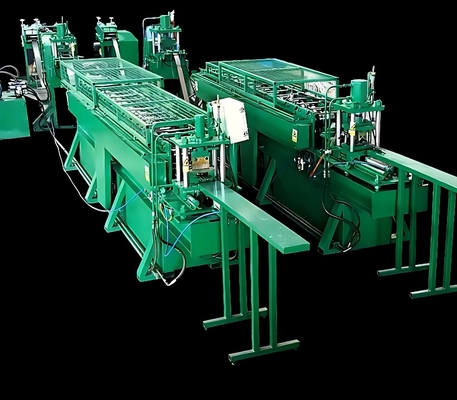 高速ラックシェルフロール形成機械 サーボフィッダーと水力パンチ