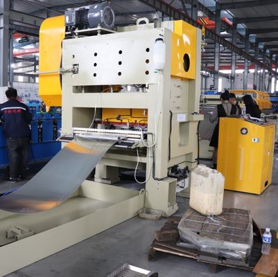 防音壁パネル プロファイル成形機